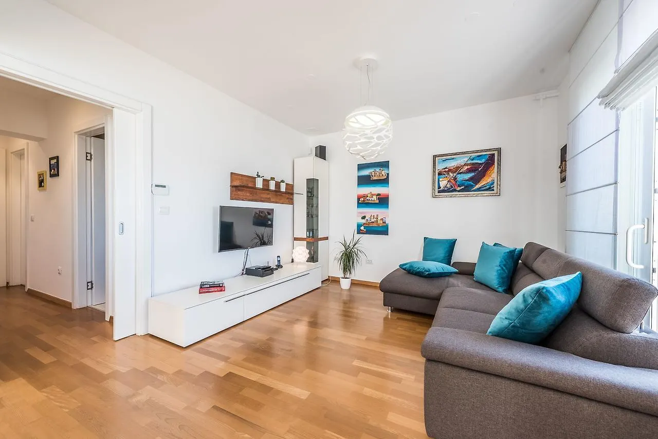 Penthouse With Roof Terrace With Jacuzzi Apartment Zadar