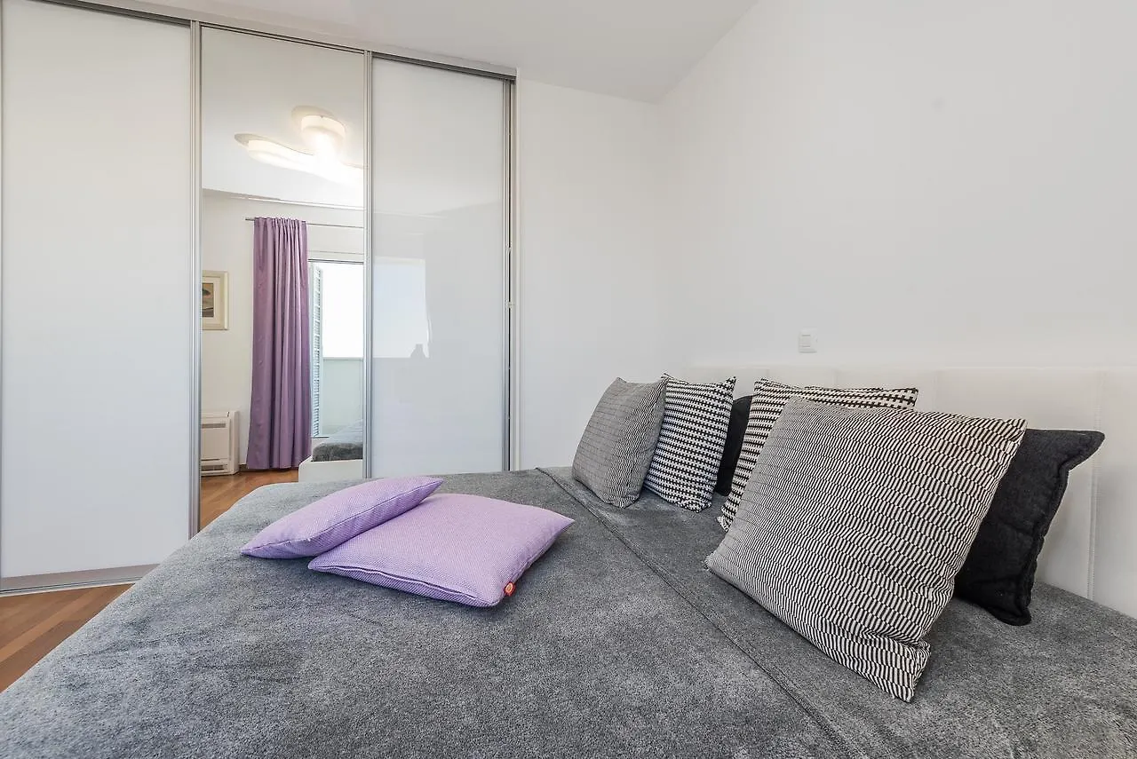 Penthouse With Roof Terrace With Jacuzzi Apartment Zadar