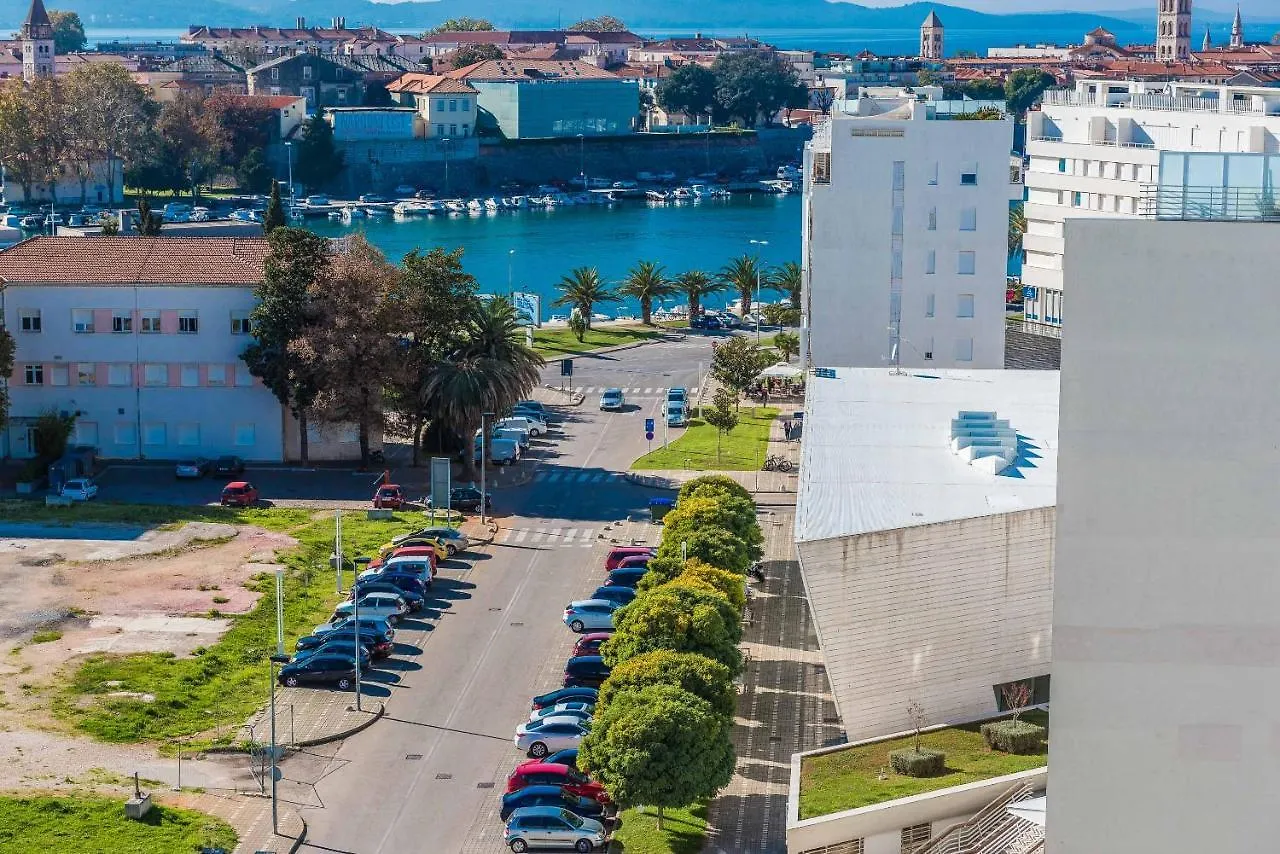 Penthouse With Roof Terrace With Jacuzzi 0*, Zadar Croatia