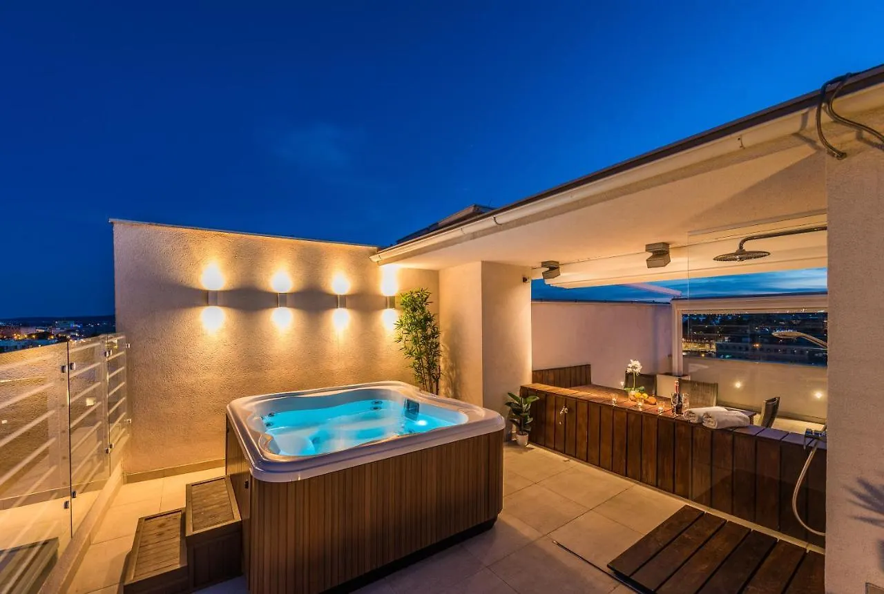 Penthouse With Roof Terrace With Jacuzzi Apartment Zadar 0*,  Croatia