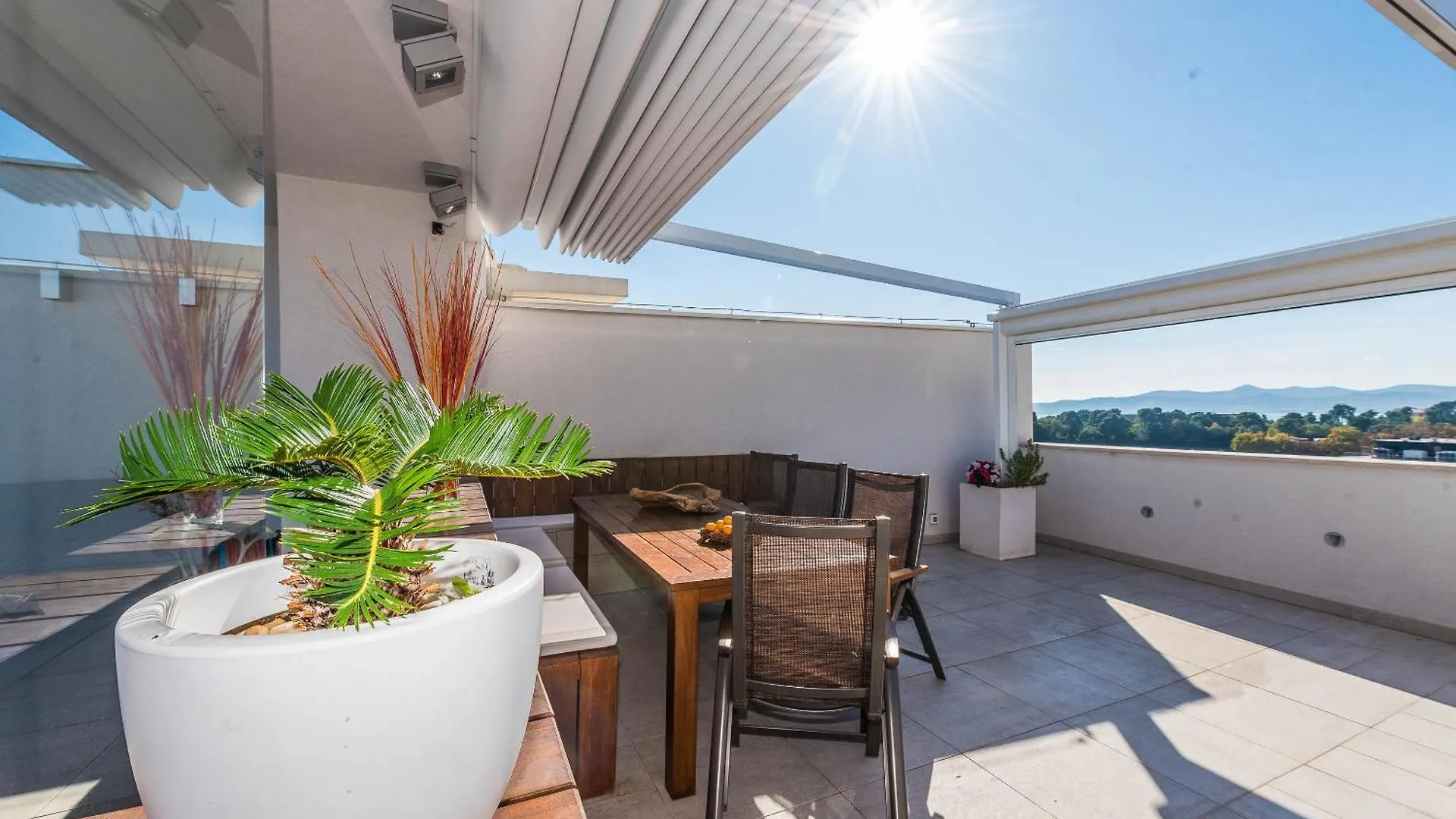 Penthouse With Roof Terrace With Jacuzzi Apartment Zadar