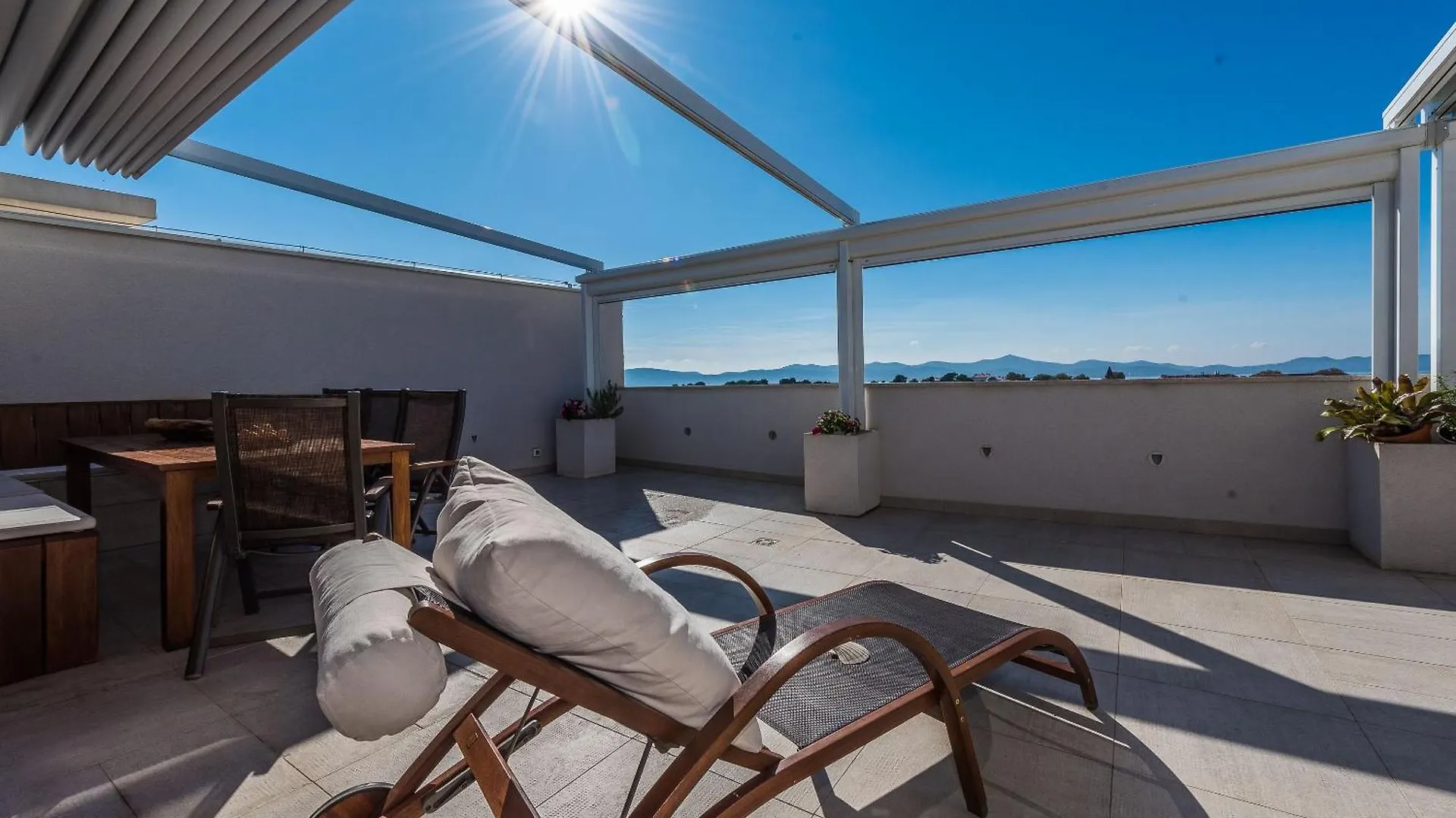 Penthouse With Roof Terrace With Jacuzzi Apartment Zadar
