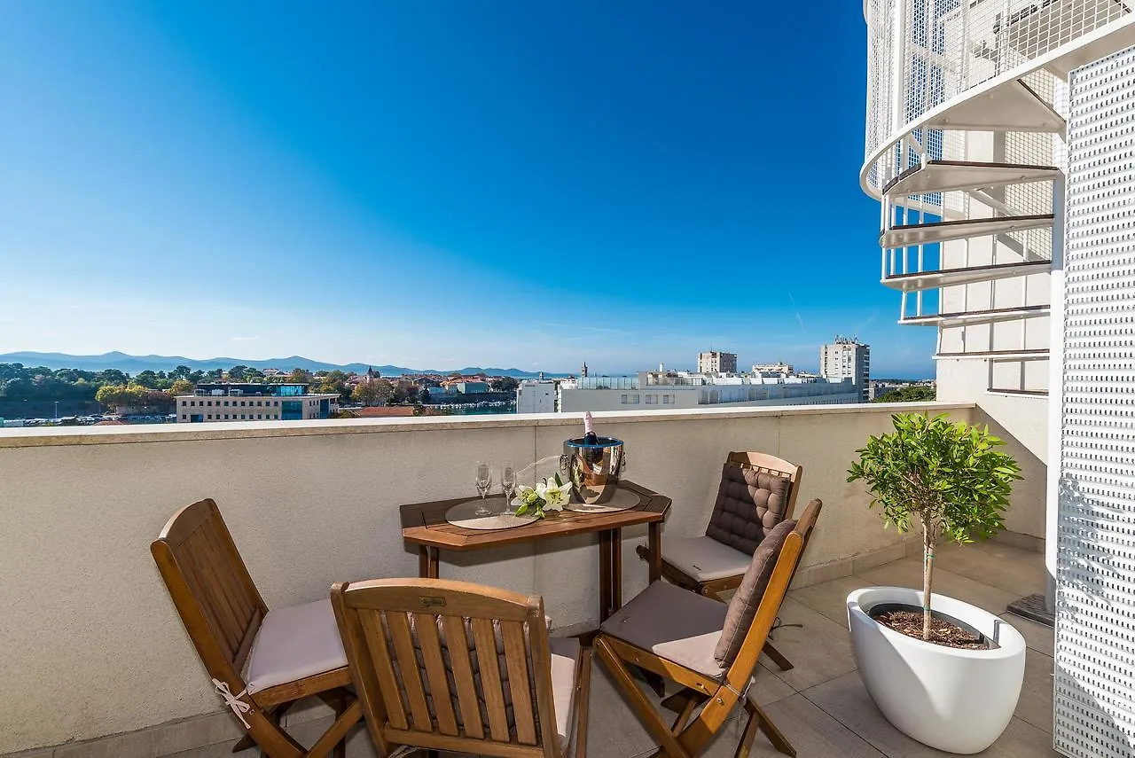Penthouse With Roof Terrace With Jacuzzi Apartment Zadar